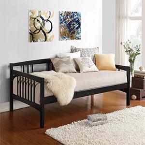 A great kids daybed design addition to any home